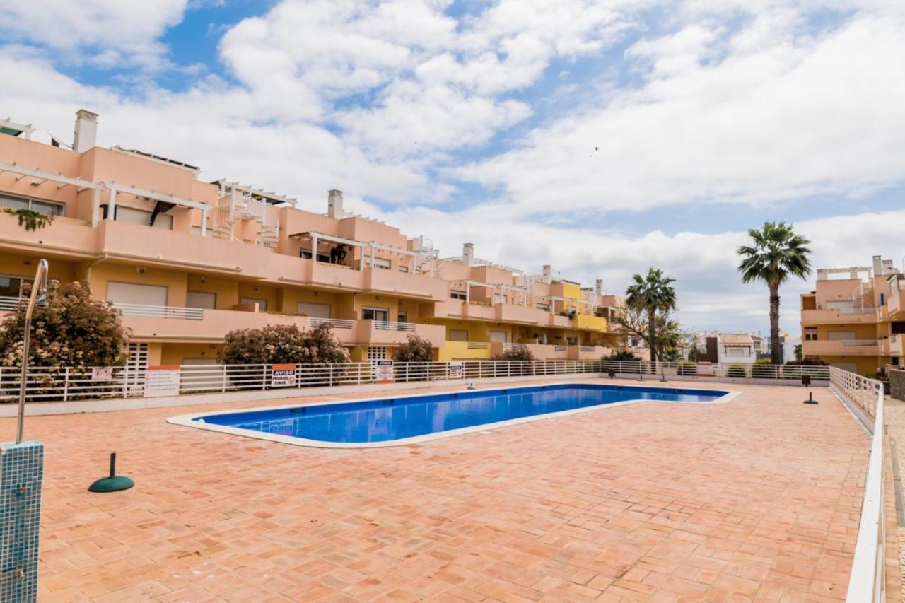 New !! One Bedroom - Banda Musical Blue
